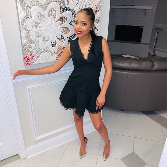 Meet your Posher, Mia - Picture 2 of 5